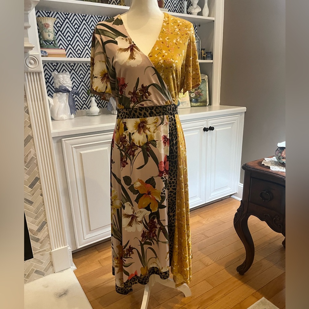 EST. 1946 Dress L